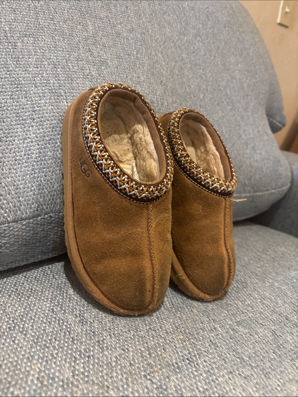 Ugg Tasman II slippers! Child 12